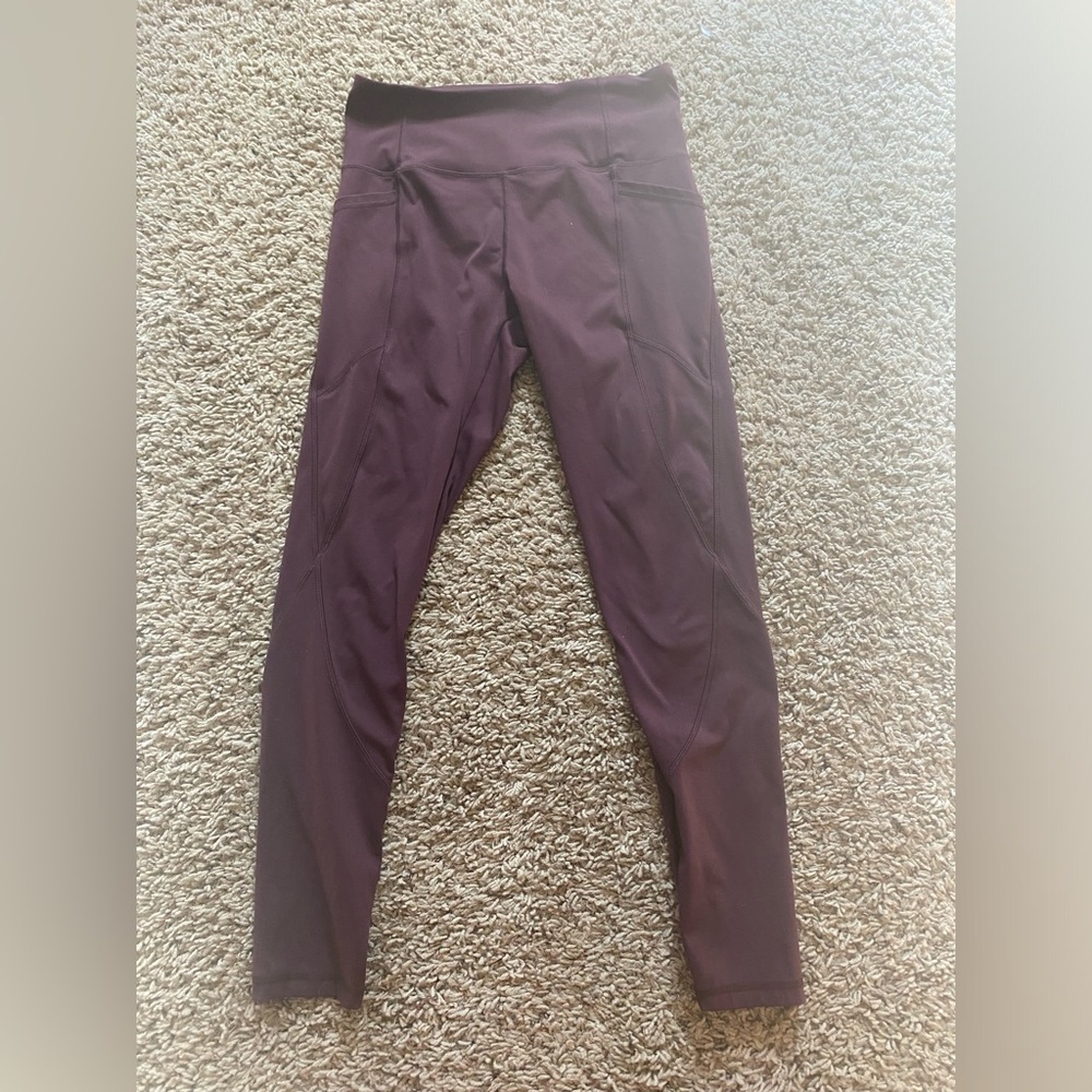 Women’s athletic leggings